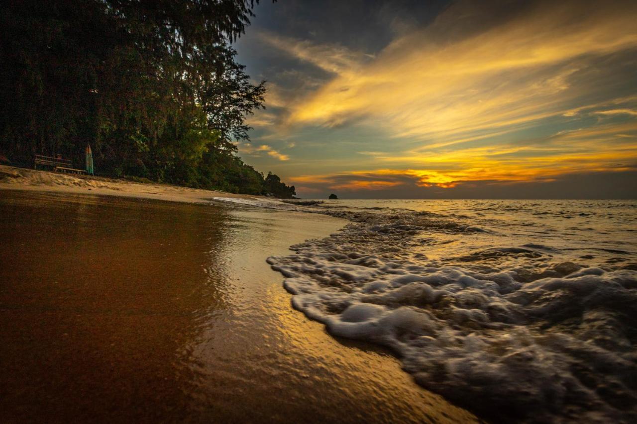 Swiss Cottage Tioman Kampong Ayer Batang Εξωτερικό φωτογραφία