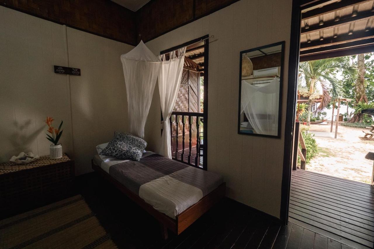 Swiss Cottage Tioman Kampong Ayer Batang Εξωτερικό φωτογραφία