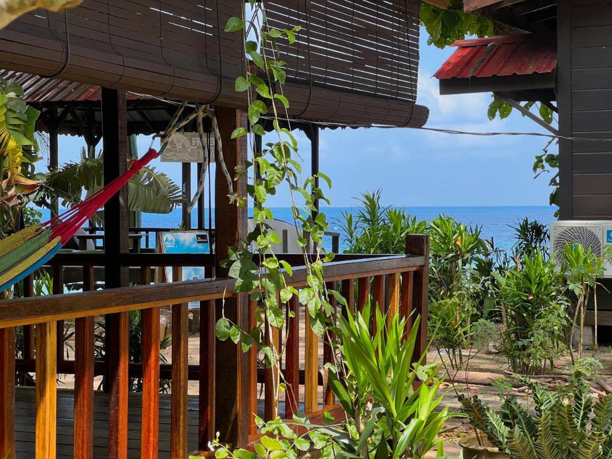 Swiss Cottage Tioman Kampong Ayer Batang Εξωτερικό φωτογραφία